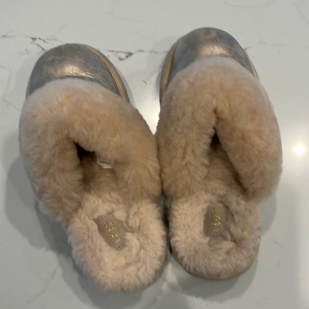 Kids UGG slippers